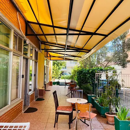 Zarina Apartament *